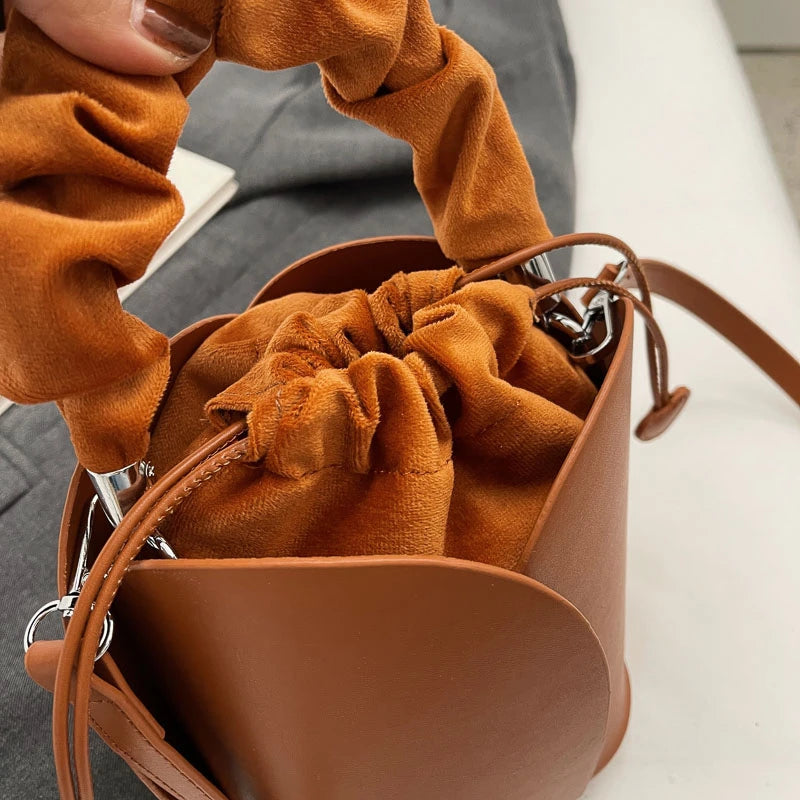 One Shoulder Bucket Bag – Modern & Spacious