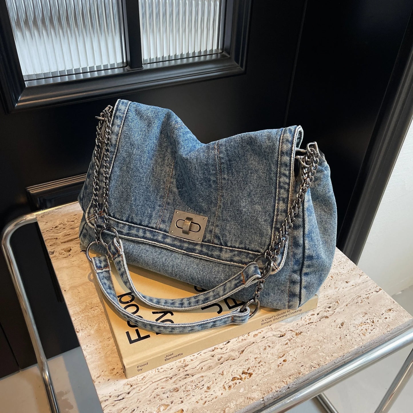 Denim Shoulder Bag – Trendy 2025