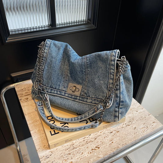 Denim Shoulder Bag – Trendy 2025