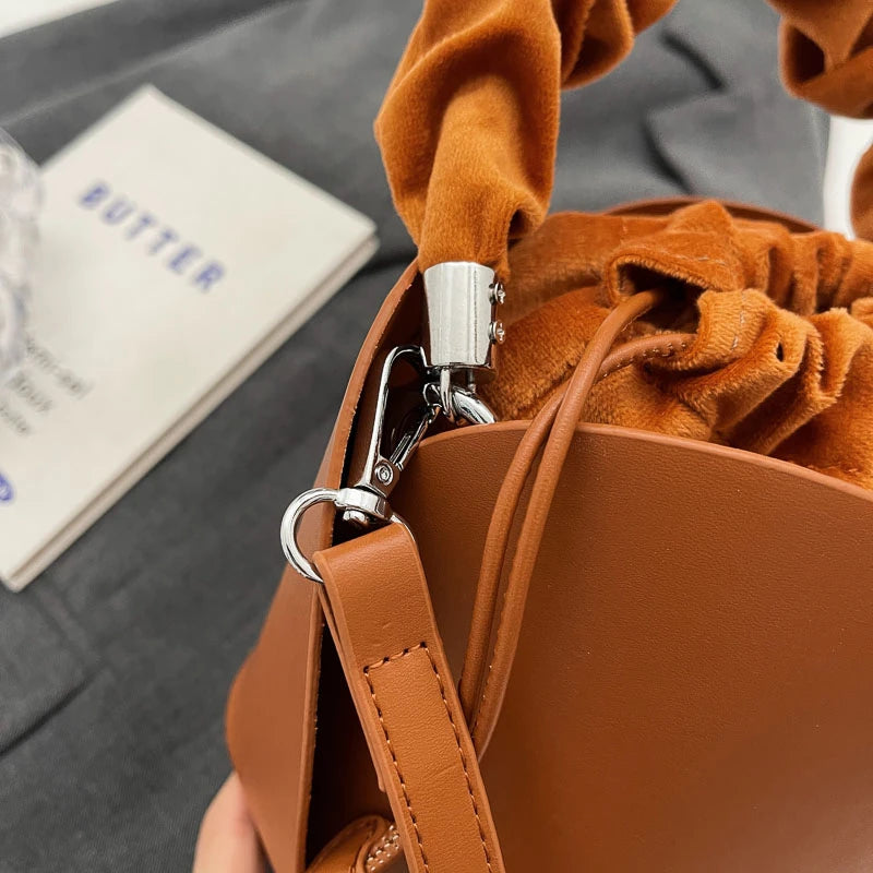 One Shoulder Bucket Bag – Modern & Spacious