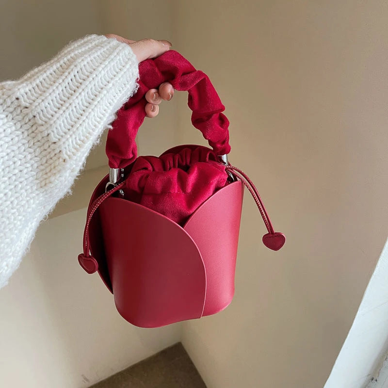 One Shoulder Bucket Bag – Modern & Spacious