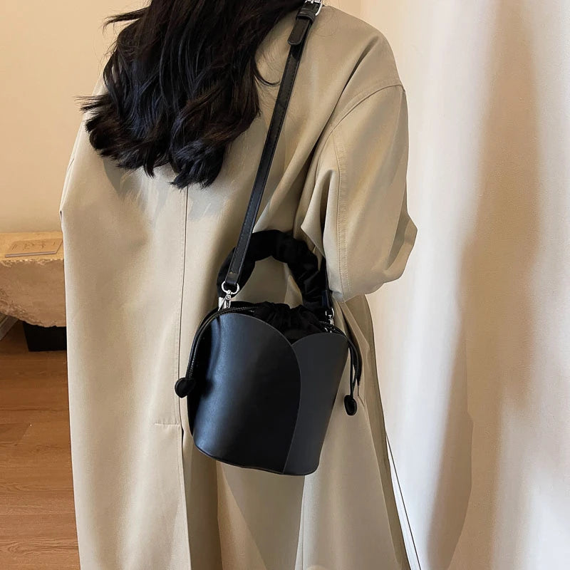 One Shoulder Bucket Bag – Modern & Spacious
