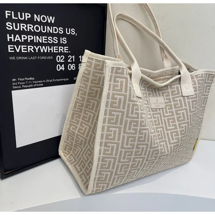 Elegant Ladies Tote Purse – Modern Design