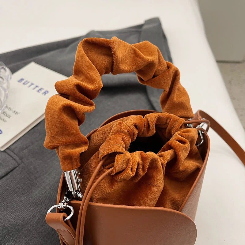 One Shoulder Bucket Bag – Modern & Spacious